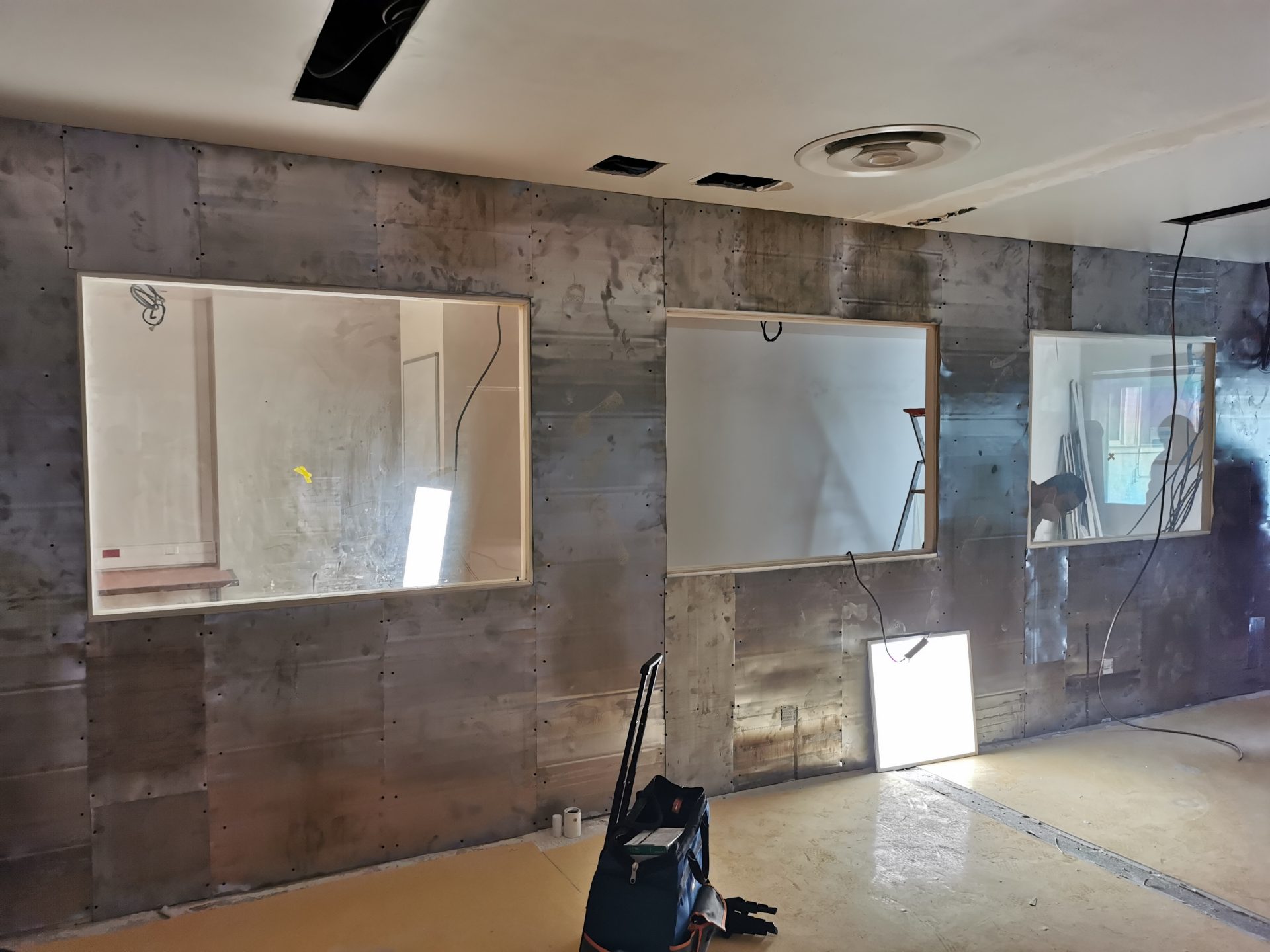 À propos rouleau de plomb mural avec chassis anti x 3